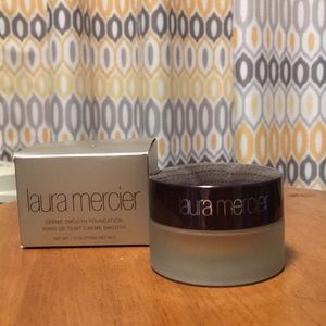 Laura Mercier Créme Foundation